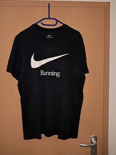 Dunkelblaues shirt von nike - t-shirt,